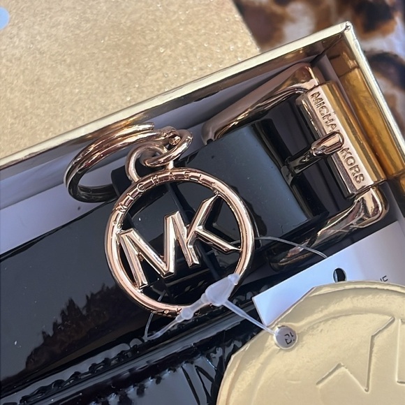 Brand New Michael Kors Black Patent Leather Zippered Belt Bag Fanny Pack Travel main image 5